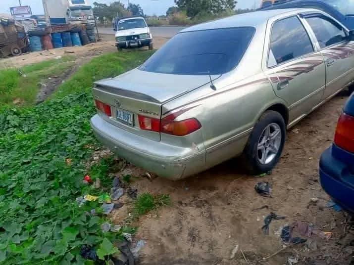 A picture of TOYOTA CAMRRY DROP LIGHT 4 PLUG FIRST BODY BAKED