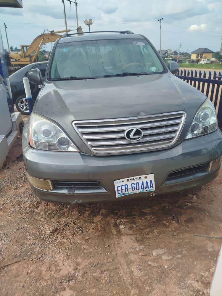 A picture of Urgent saleLexus 470 available for sale