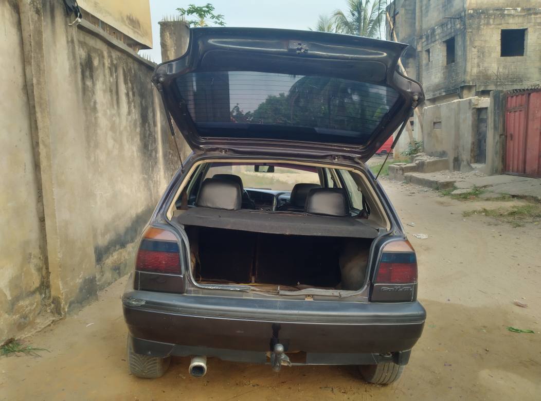 A picture of GOLF 3 SALON CAR