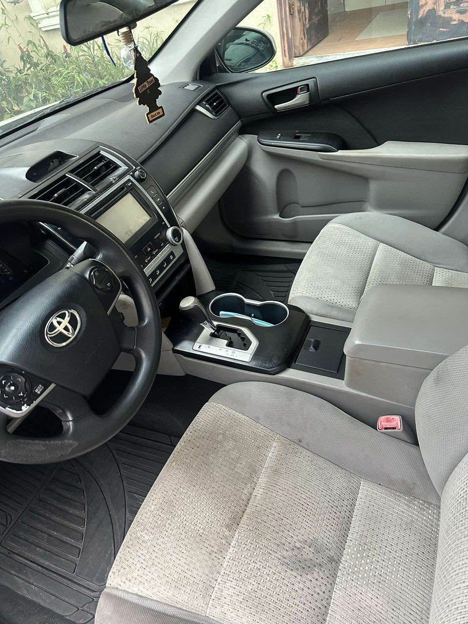 A picture of Awoof Awoof Toyota Camry 2013