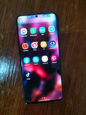 A picture of Samsung S20 5g