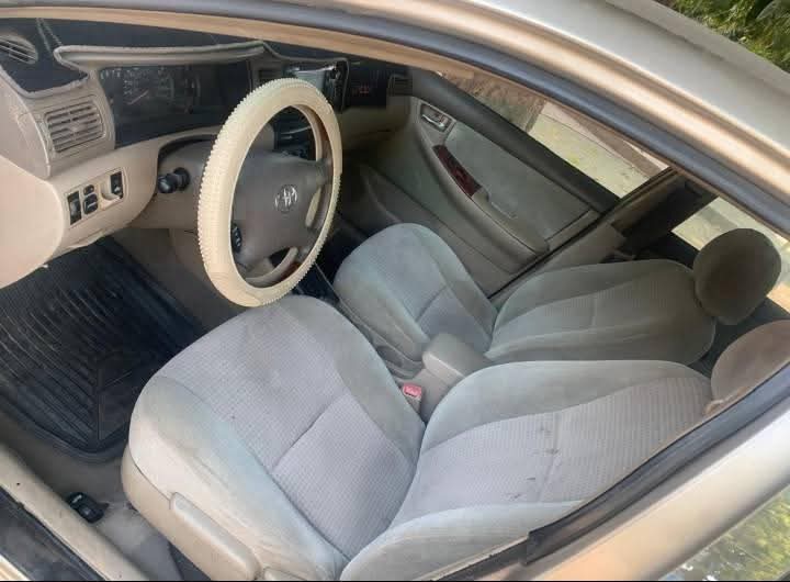 A picture of 2006 Toyota Corolla untampered engine and gear buy and zoom