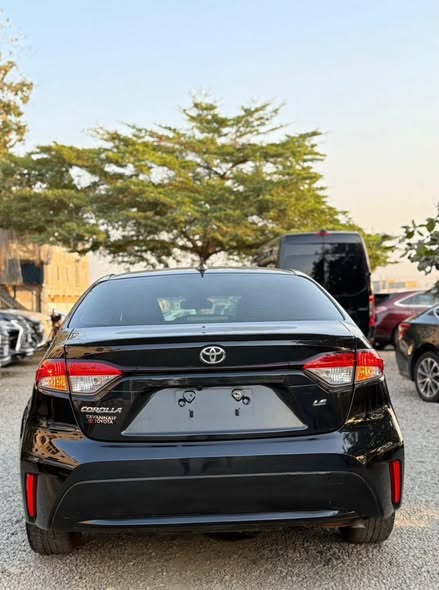 A picture of FOREIGN USED 2022 TOYOTA COROLLA LE