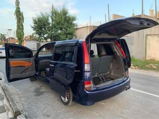 A picture of TOYOTA ISIS