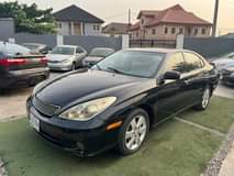 A picture of Lexus ES330 Sound Engine A c and Gear perfect Location