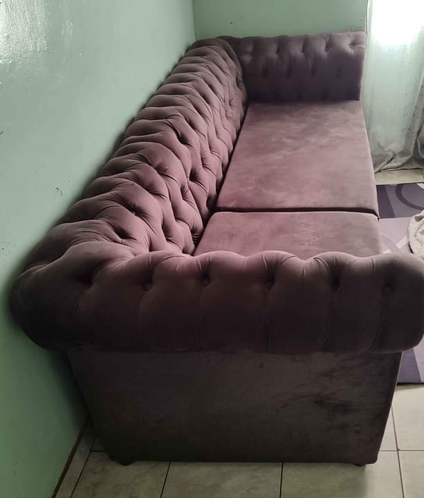 classifieds/furniture sofas