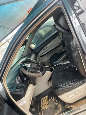 A picture of 2006 RX 330 first body