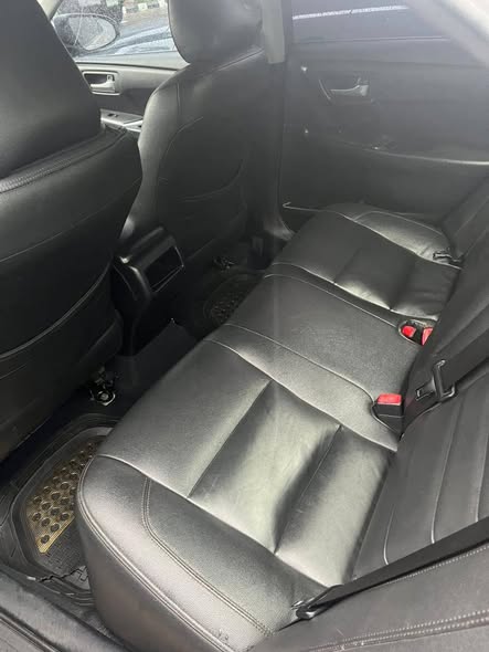 A picture of Toyota Camry 2015 LE Gold