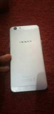 A picture of Oppo F1s 32gb 3gb ram has some cracks Working well