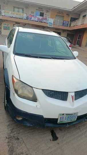 A picture of First body Pontiac vibe 04 model