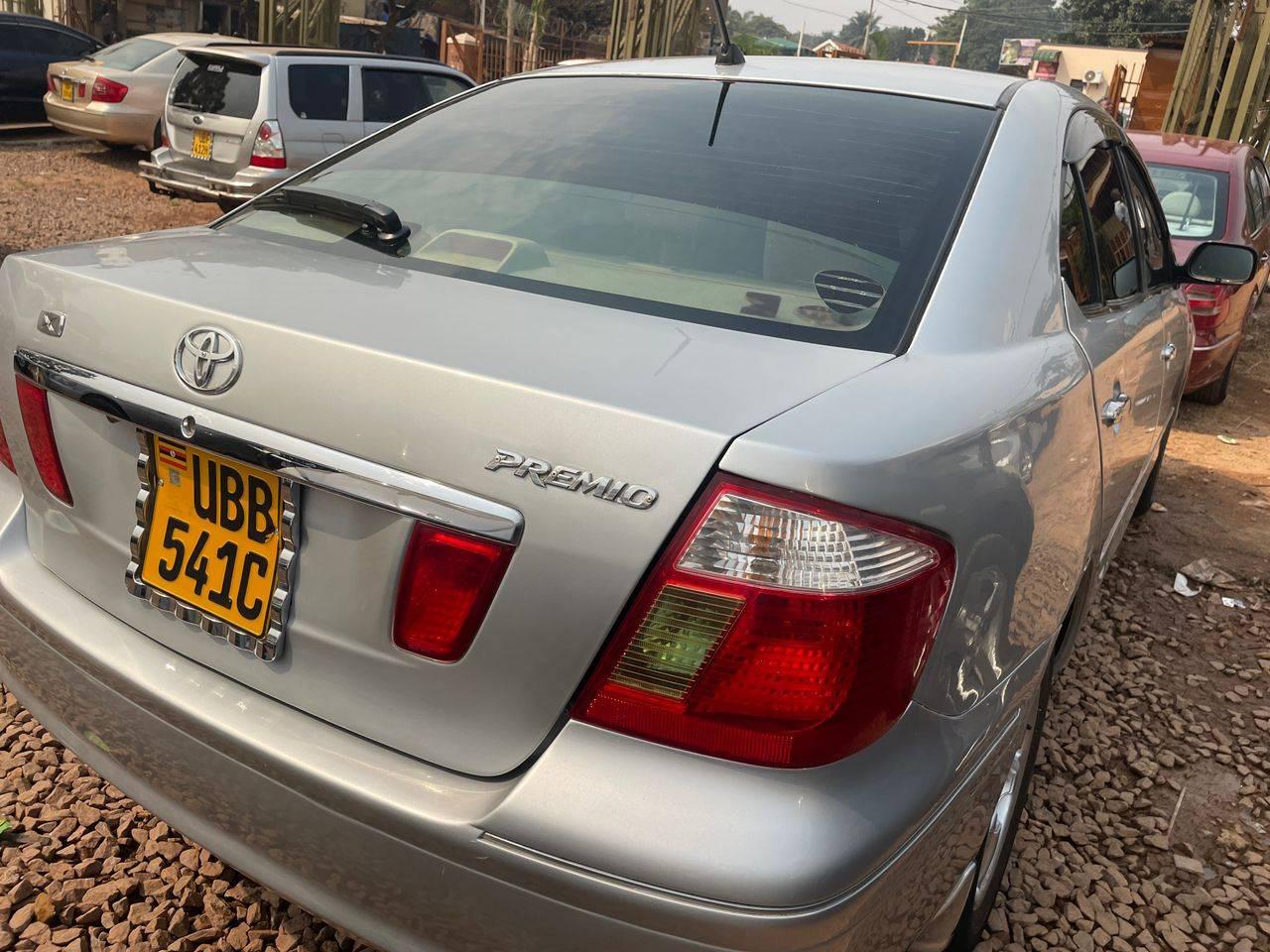 A picture of Toyota premio model 2005