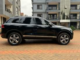 A picture of 2013 Volkswagen Touareg