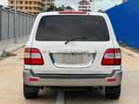 A picture of TOYOTA LAND CRUISER VX