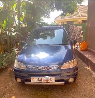 A picture of Car Toyota spacio