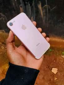 A picture of  IPHONE 7 CLEAN CAL 0705428740