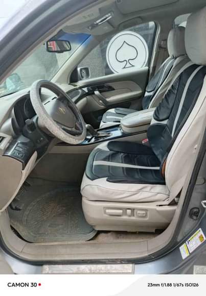 A picture of Acura MDX 2009 model