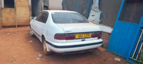A picture of TOYOTA CORONA ST190