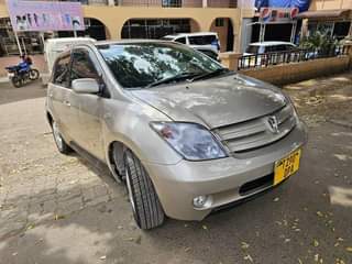 A picture of Toyota Ist
