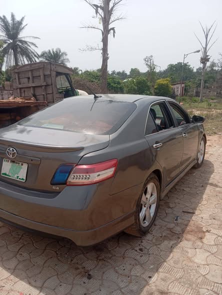 A picture of Awoof Awoof Toyota Camry sport 2009 Registered Neatly baked once