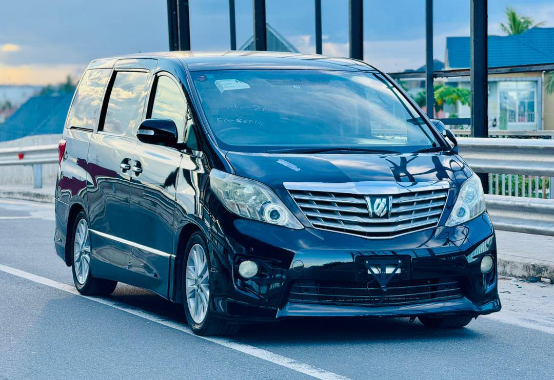 A picture of Toyota Alphard