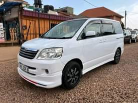 A picture of Toyota Noah