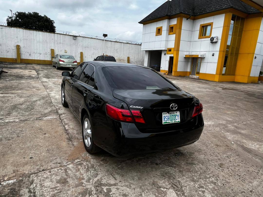 A picture of Toyota Camry spider 09