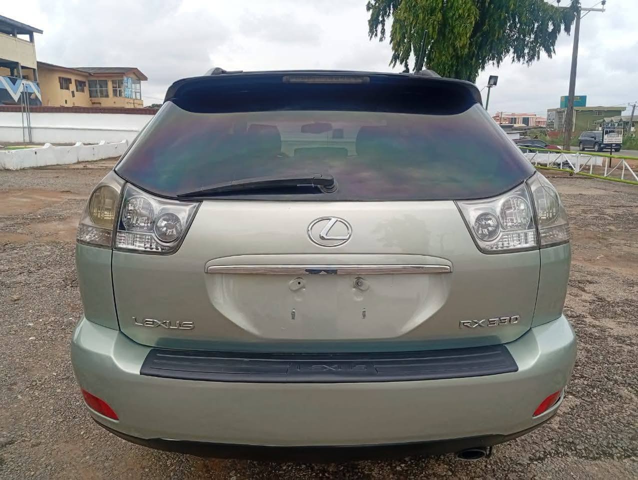 A picture of Lexus rx330