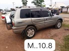 A picture of Rav4 Bei 10 8mln