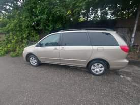 A picture of Registered 2006 Sienna LE