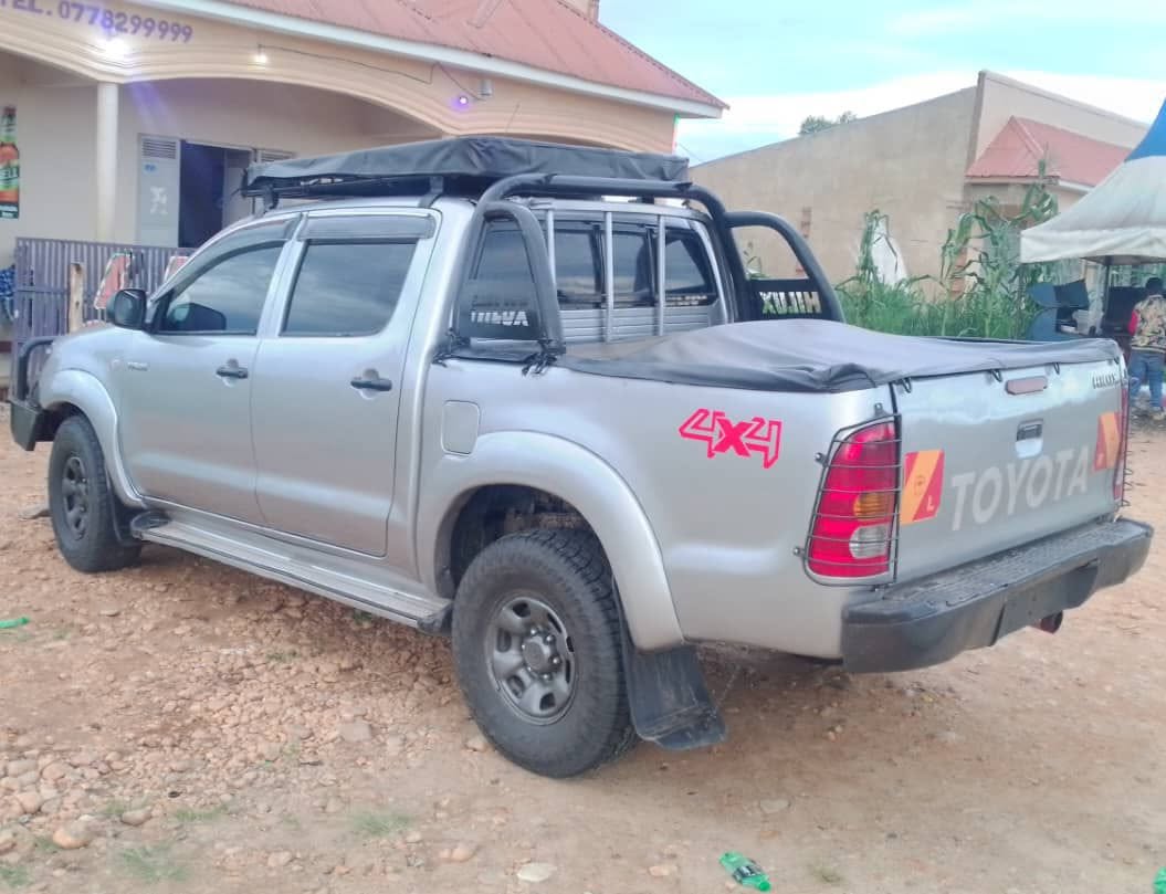 A picture of Vigo Hilux double carbine