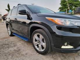 A picture of 2016 Toyota Highlander
