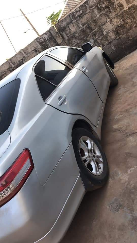 A picture of DEALER MARKET DEALER MARKET 2009 XLE TOYOTA CAMRY SPORT GEAR