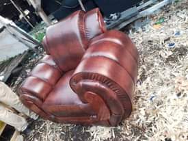 classifieds/furniture sofas