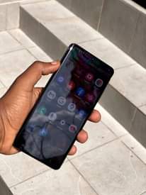 A picture of Samsung galaxy s21 ultra 5G