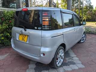 A picture of TOYOTA SIENTA BEI MILLION 9
