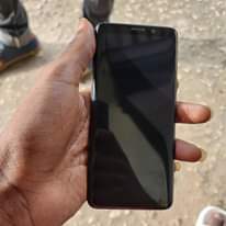 A picture of Samsung S9 plain Gb 64 ram 4 Haina tatzo Bei