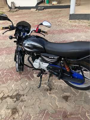 A picture of Boxer 125