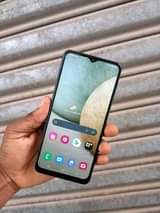A picture of Nauza Samsung A12 iko poa haina shida yoyote nataka 210