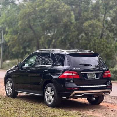 A picture of Ml350 2014 model fullest option