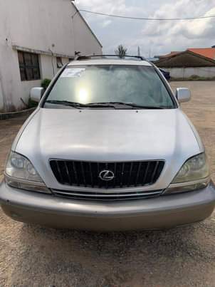 A picture of 2000 Lexus Rx 300 Rx300 Suc