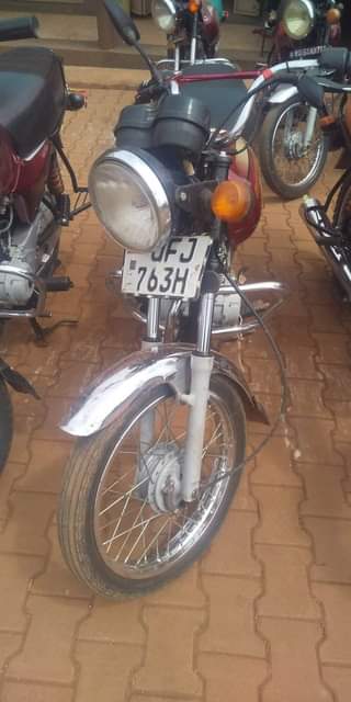 A picture of 2021 Bajaj Boxer 100