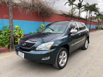 A picture of Super Sharp 2005 RX330 Selling for 6 2mill Belgium Grade