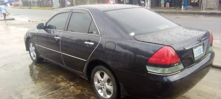A picture of Lucky buyer Toyota mark ii Very very neat first body