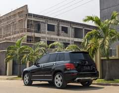 A picture of CLEAN REGISTERED 2010 GLK350 6 5M NET PRICE WITH DOUBLE