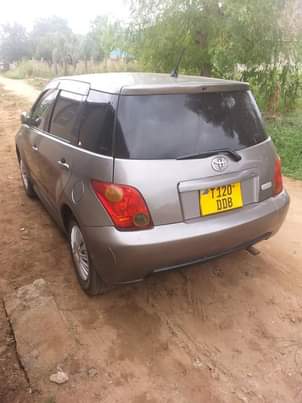 A picture of TOYOTA IST INAUZWA 5 5M 0743173980