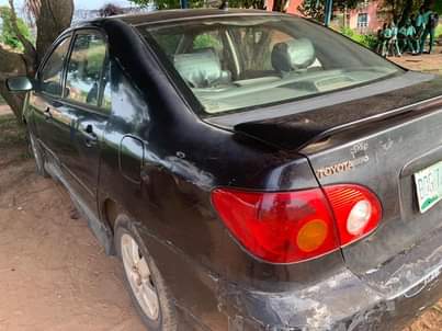 A picture of Toyota corolla 2003