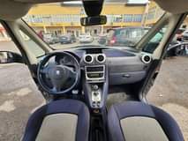 A picture of Peugeot 1007