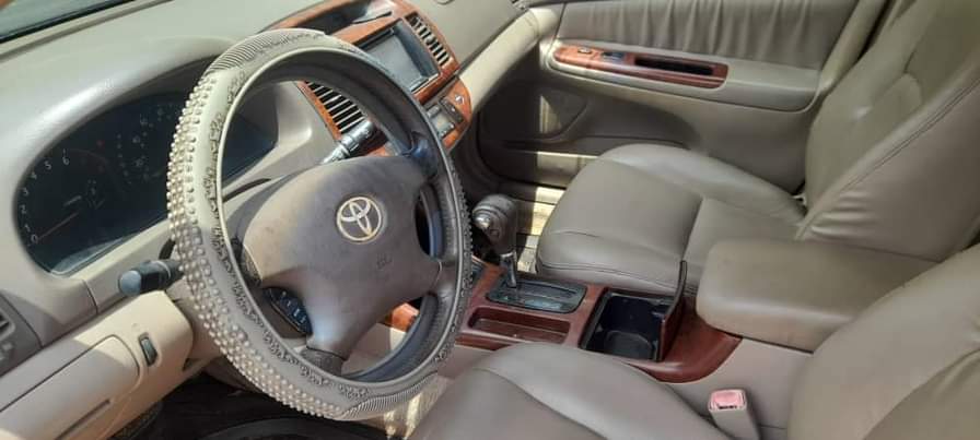 A picture of Toyota Camry 2004 XLE