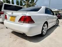 A picture of Toyota Crown Athlete 2005