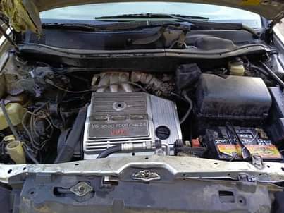 A picture of LEXUS RX300 2003 MODEL